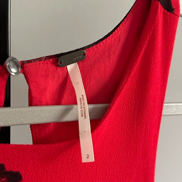 FREE PEOPLE- Cherry Red Floral Mini Dress-Size 2 Flutterby style-EUC - Picture 7 of 12